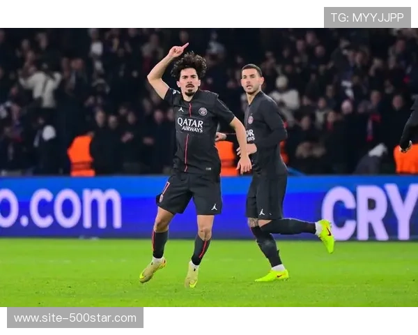 巴黎圣日耳曼边锋登贝莱恢复训练，有望周末复出